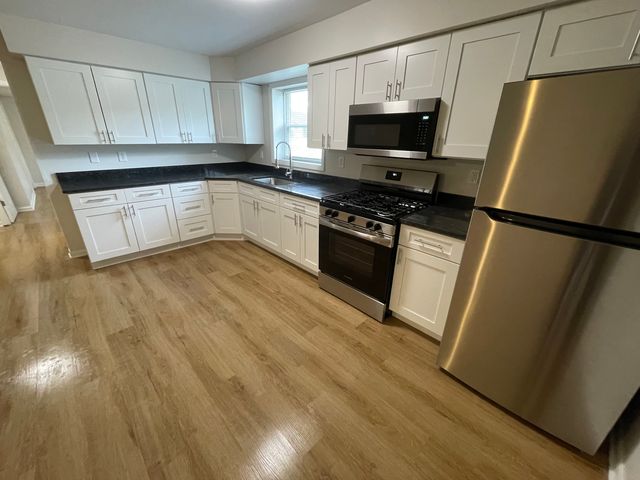 5020 W  133rd Ave #9, Crown Pt, IN 46307