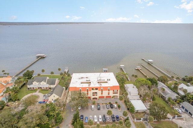 525 Indian River Ave #304, Titusville, FL 32796