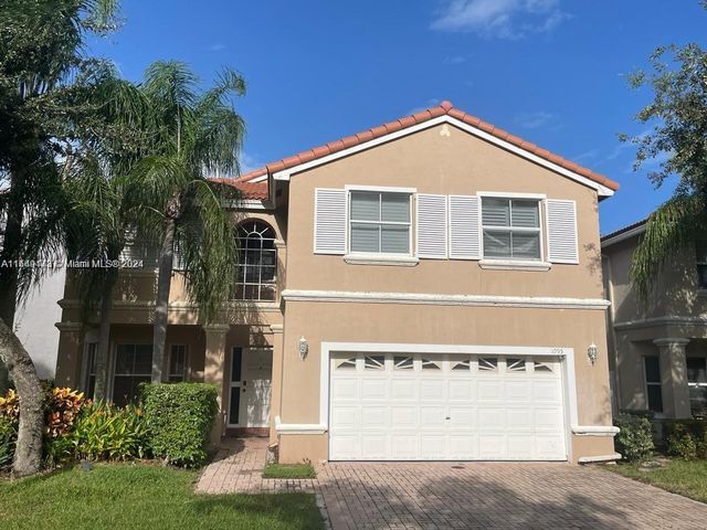 1095 Weeping Willow Way, Hollywood, FL 33019
