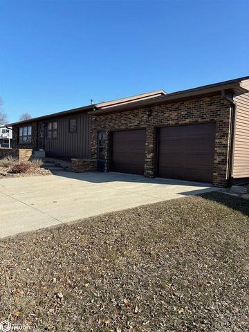 802 3rd Ave SW, West Bend, IA 50597