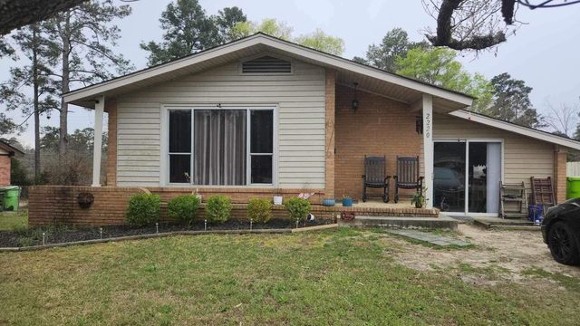2220 Weiss Dr, Columbia, SC 29209