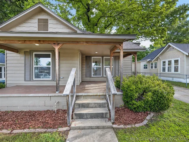 316 E  5th St, Claremore, OK 74017