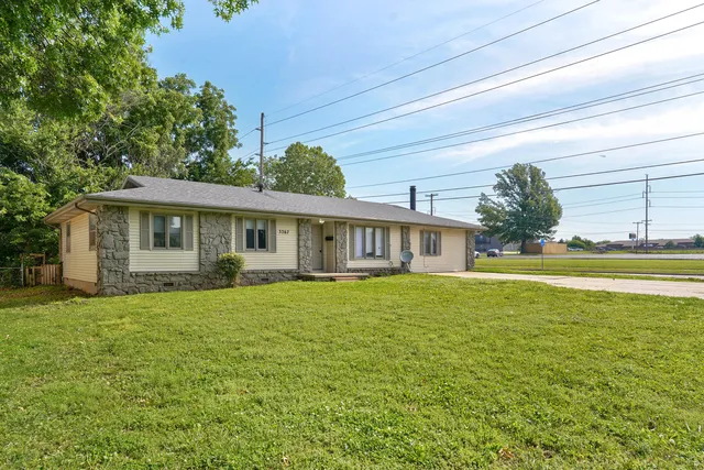 3367 E Seminole Street, Springfield, MO 65804