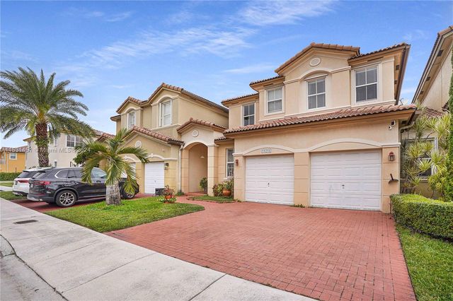 11219 NW 74th Ter, Doral, FL 33178