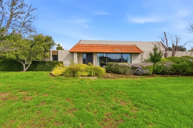 1 Rinconada Cir, Belmont, CA 94002