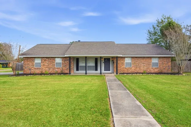 401 Montclair St, Lake Charles, LA 70605
