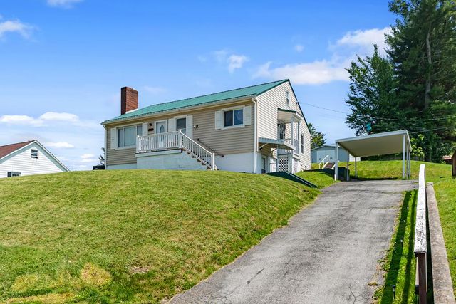 810 Cumberland St, Marion, VA 24354