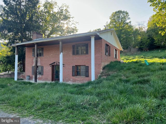 2136 Frosty Hollow Rd, Fisher, WV 26818