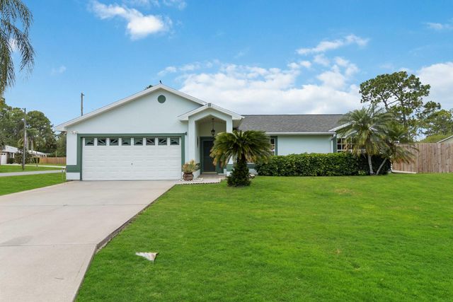 538 Boxthorn Ave NW, Palm Bay, FL 32907