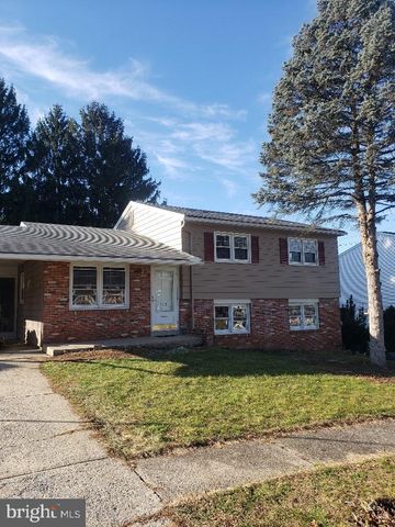 308 Hickory Hill Ter, Harrisburg, PA 17109