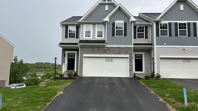 1701 Canterbury Dr, Imperial, PA 15126