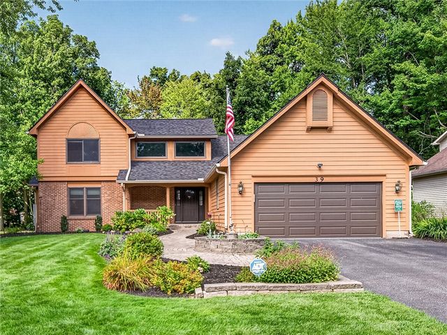 39 Wood Run Cir, Rochester, NY 14612