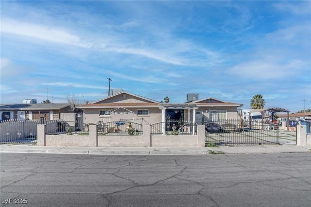 944 De Met Dr, Las Vegas, NV 89119