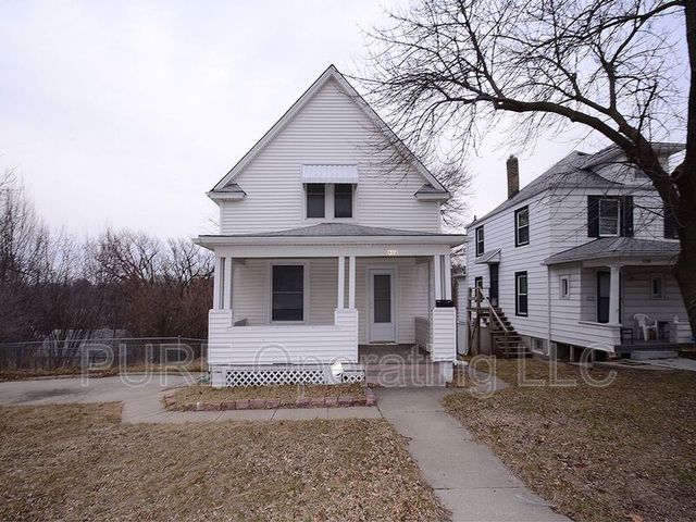 6312 Military Ave, Omaha, NE 68104