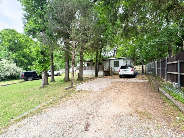 150 Eastern Hills Dr, Mabank, TX 75156