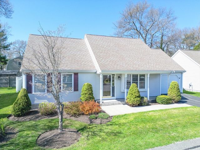 35 Brewster Rd #35, Stoughton, MA 02072