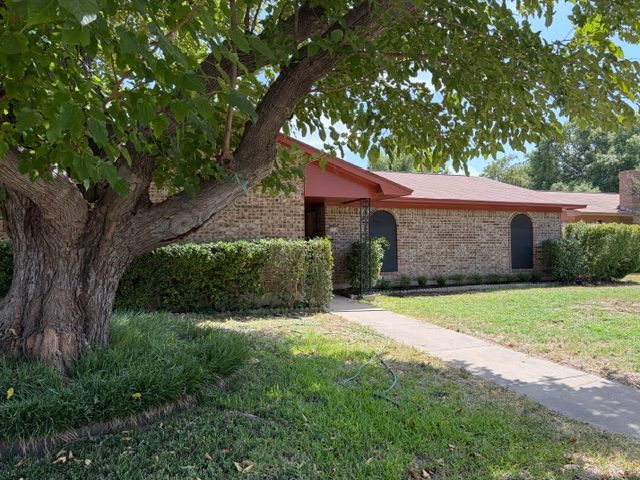 1710 Glouchester Dr, Garland, TX 75044