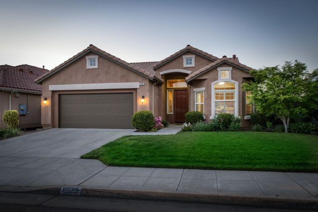 10687 N  Tea Party Ln, Fresno, CA 93730