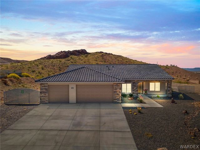 2840 Chaco Canyon Dr, Bullhead City, AZ 86429