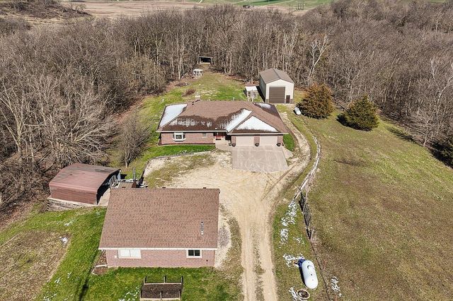 34844 296th Ave, Bellevue, IA 52031