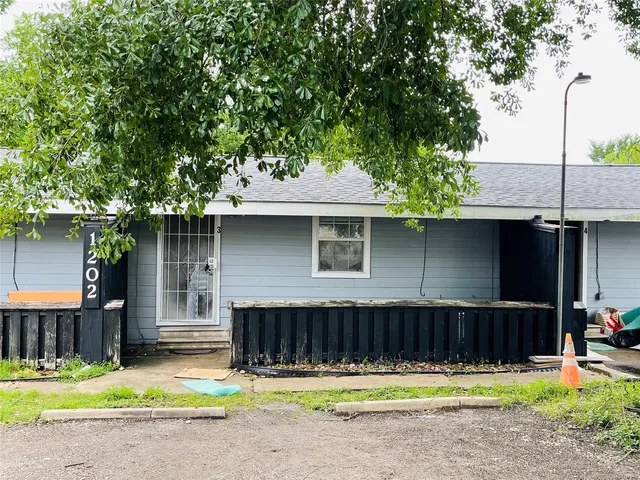1202 Manor St, Houston, TX 77015