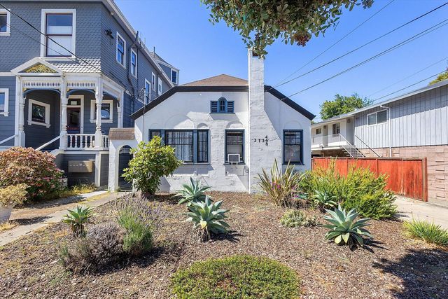 2134-2138 Clinton Ave #A, Alameda, CA 94501