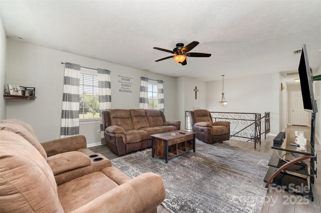 220 Hilltop St, Connelly Springs, NC 28612