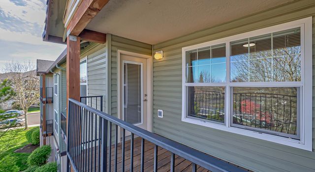 4175 Quest Dr #D226, Eugene, OR 97402