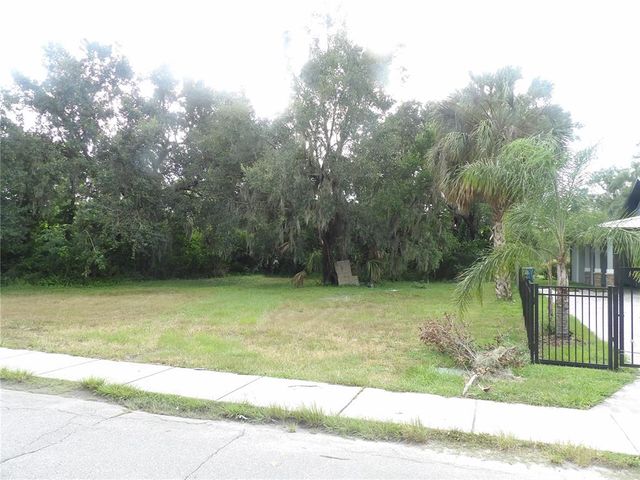NW 3rd St, Mulberry, FL 33860