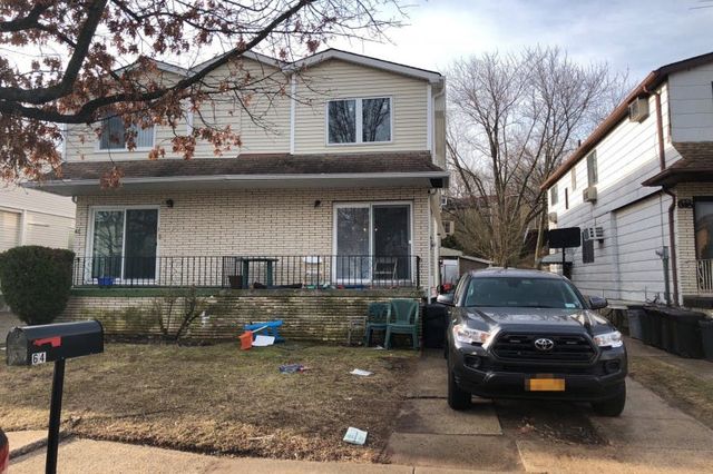 64 Roanoke St, Staten Island, NY 10314