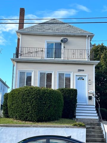 11 Dudley St, New Bedford, MA 02744