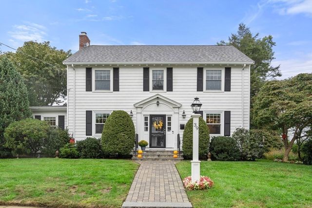 39 Chickering Rd, Norwood, MA 02062