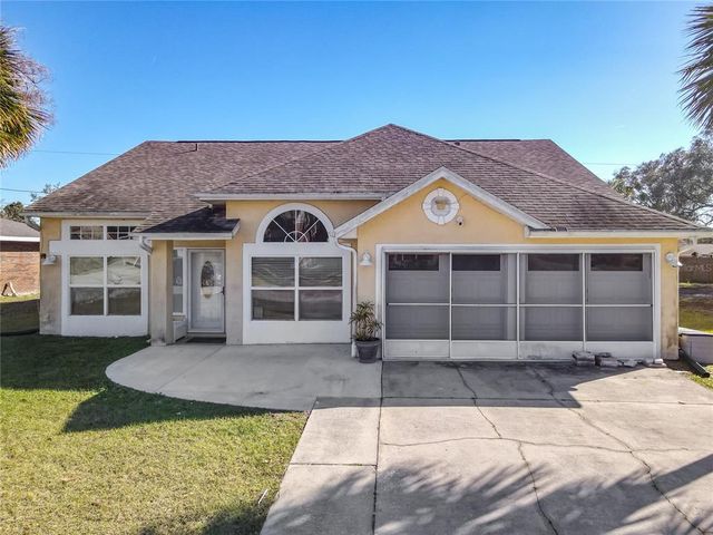 2257 Bannister St, Deltona, FL 32738