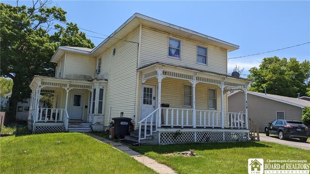 218 W  Main St, Fredonia, NY 14063