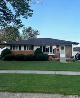 32901 Grinsell Dr, Warren, MI 48092