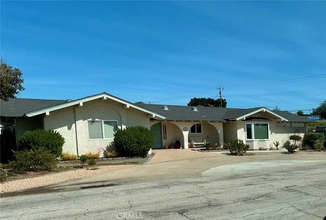 785 Miles Ave, Santa Maria, CA 93455