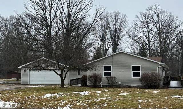 32211 Hickock Rd, Chesterfield, MI 48047