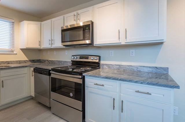 870 Dexter St #4800, Denver, CO 80220
