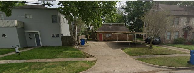 2569 North St, Beaumont, TX 77702