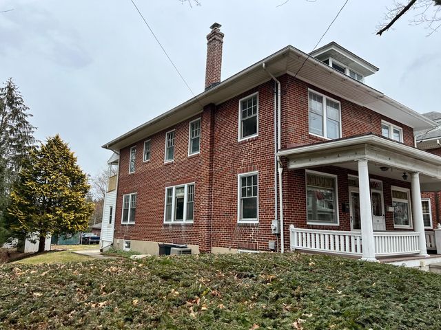 331 W  Penn Ave, Robesonia, PA 19551