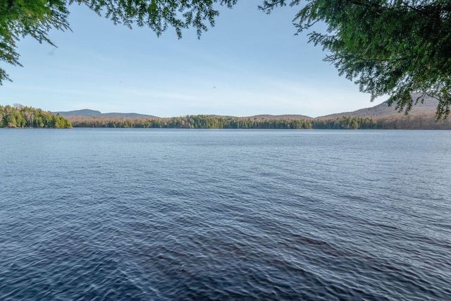 122 Raquette Flow Dr, Piercefield, NY 12973
