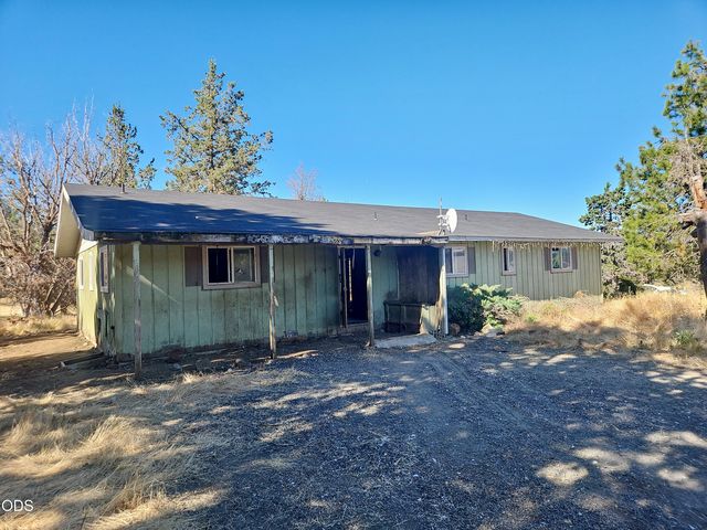 11489 Harpold Rd, Klamath Falls, OR 97603