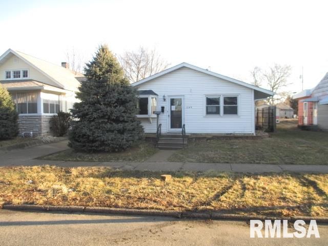 1349 6th Ave, East Moline, IL 61244