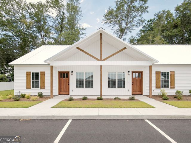 515 Birch St, Adel, GA 31620
