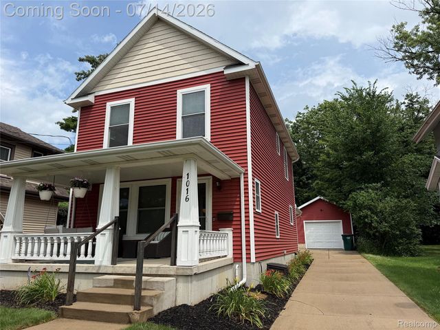 1016 N  Jenison Ave, Lansing, MI 48915
