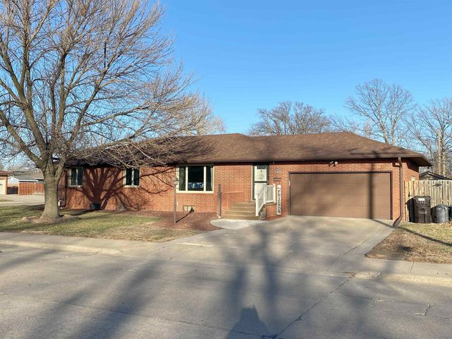 2671 Pershing Rd, Columbus, NE 68601