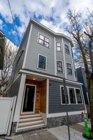 49 Webster Ave  #3, Cambridge, MA 02141