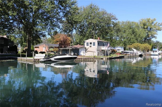 28685 Swan Island Dr, Grosse Ile, MI 48138