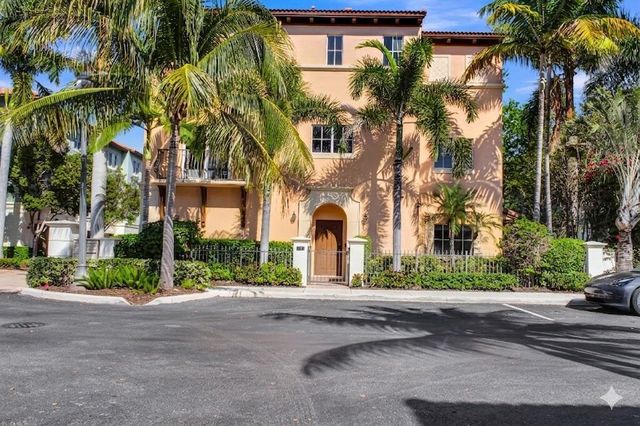 78 NW Hawthorne Place, Boca Raton, FL 33432