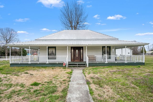 448 Elora Rd, Elora, TN 37328